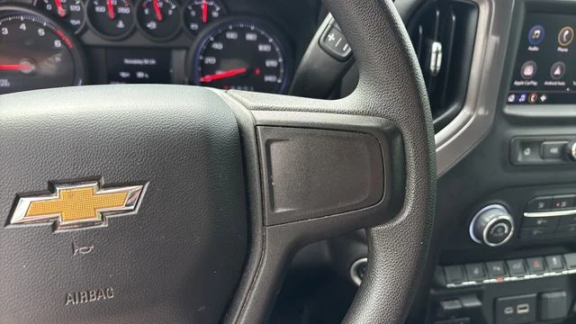 Used 2024 White Chevrolet Custom image 25