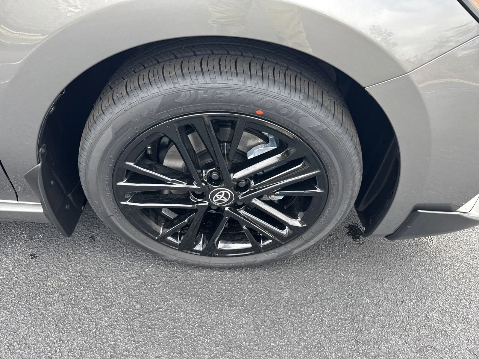 Used 2025  Toyota  image 10