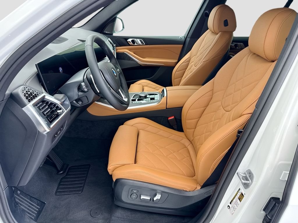 New 2026 White Metallic BMW sDrive40i image 18