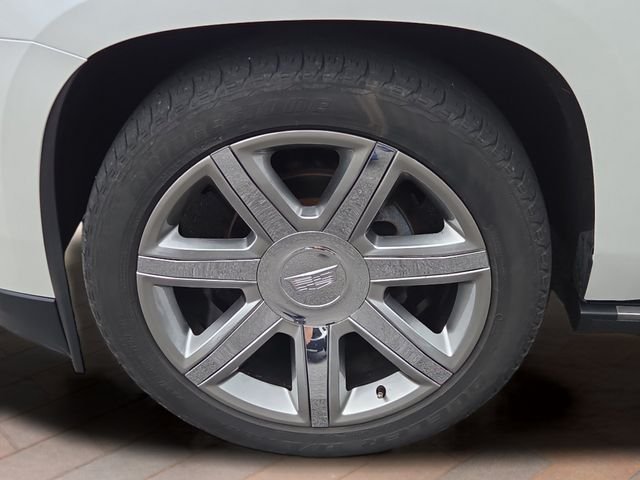 Used 2018 Crystal White Cadillac Premium image 31