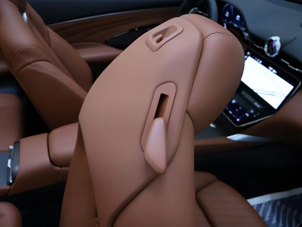 New 2026 Nero Assoluto Metallic Maserati Base image 16