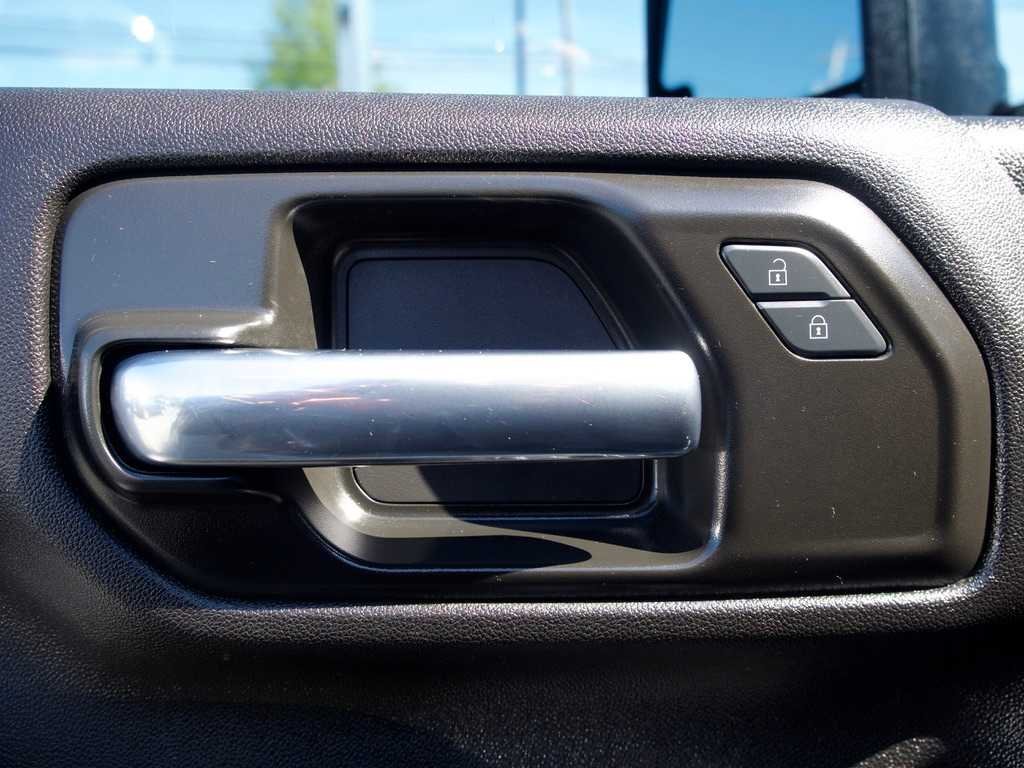 2025 Chevrolet Silverado 2500HD Custom - Photo 22