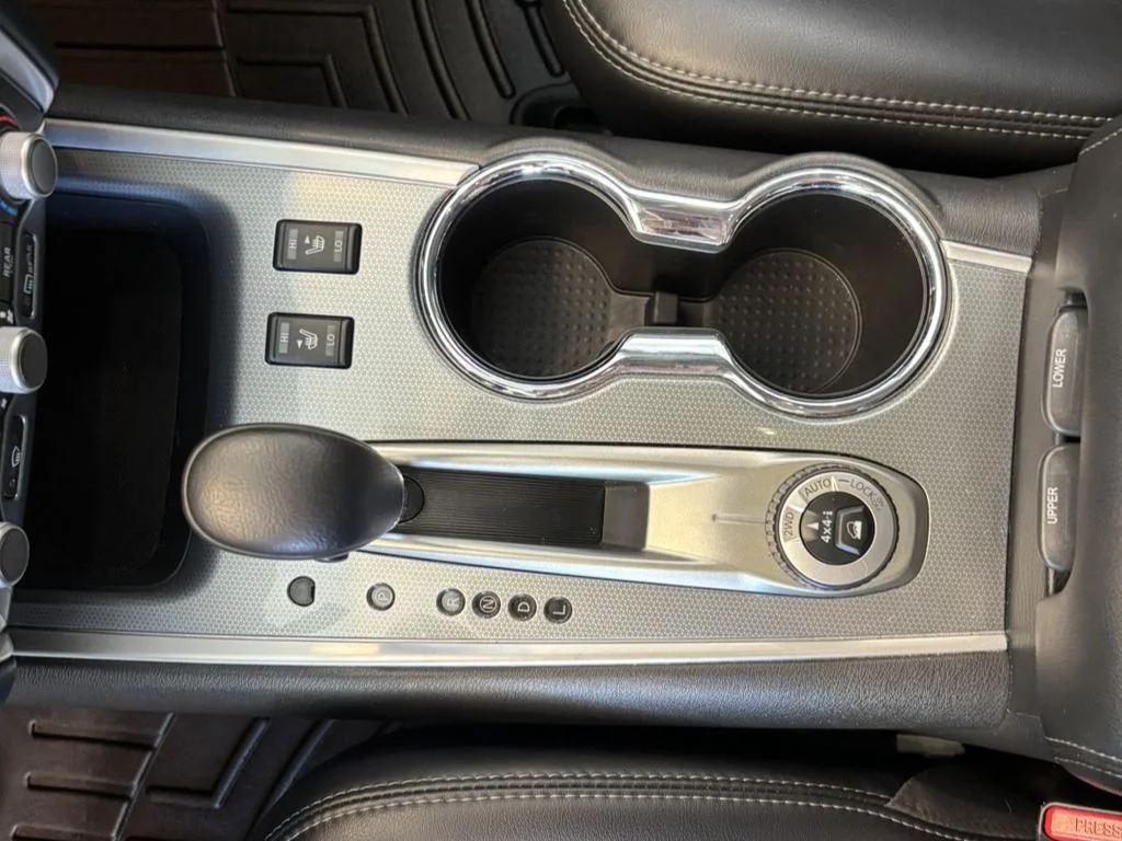 Used 2019 Black Nissan SL image 19
