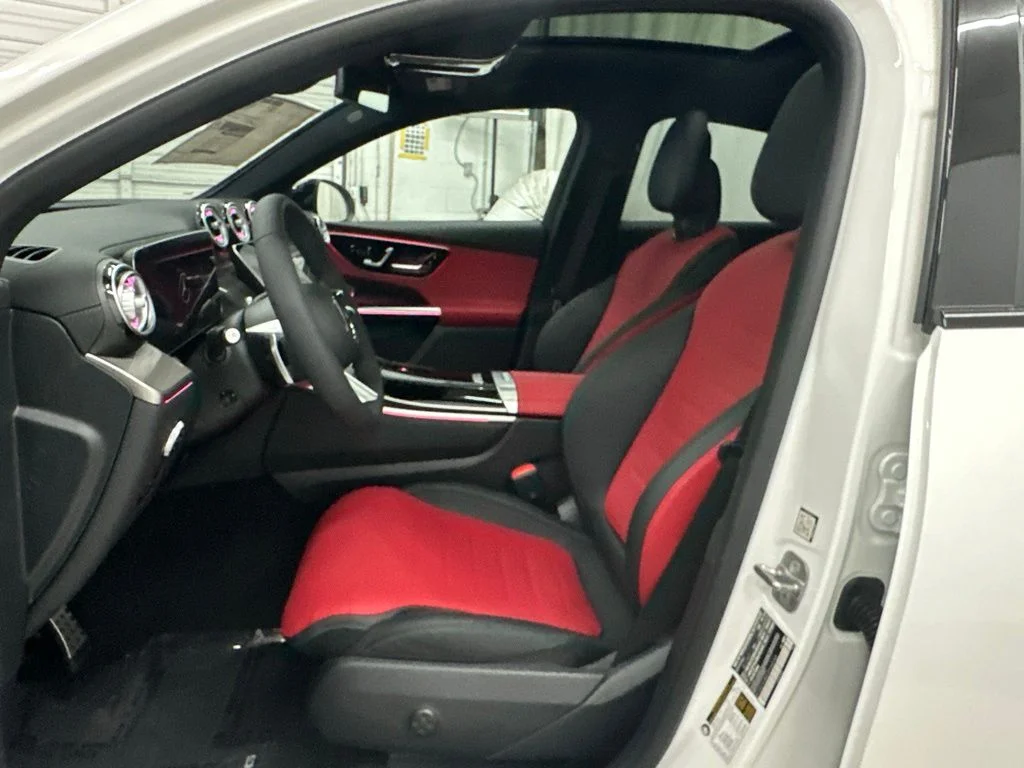New 2027 White Mercedes-Benz GLC 300 image 20