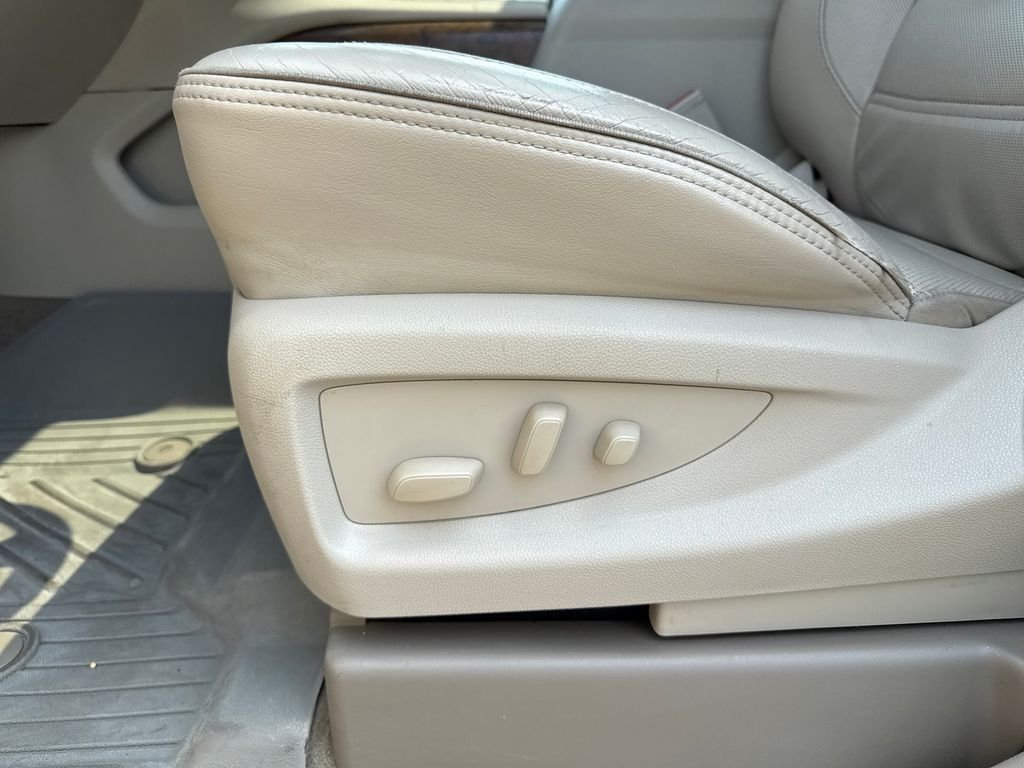 Used 2019 White GMC Denali image 15