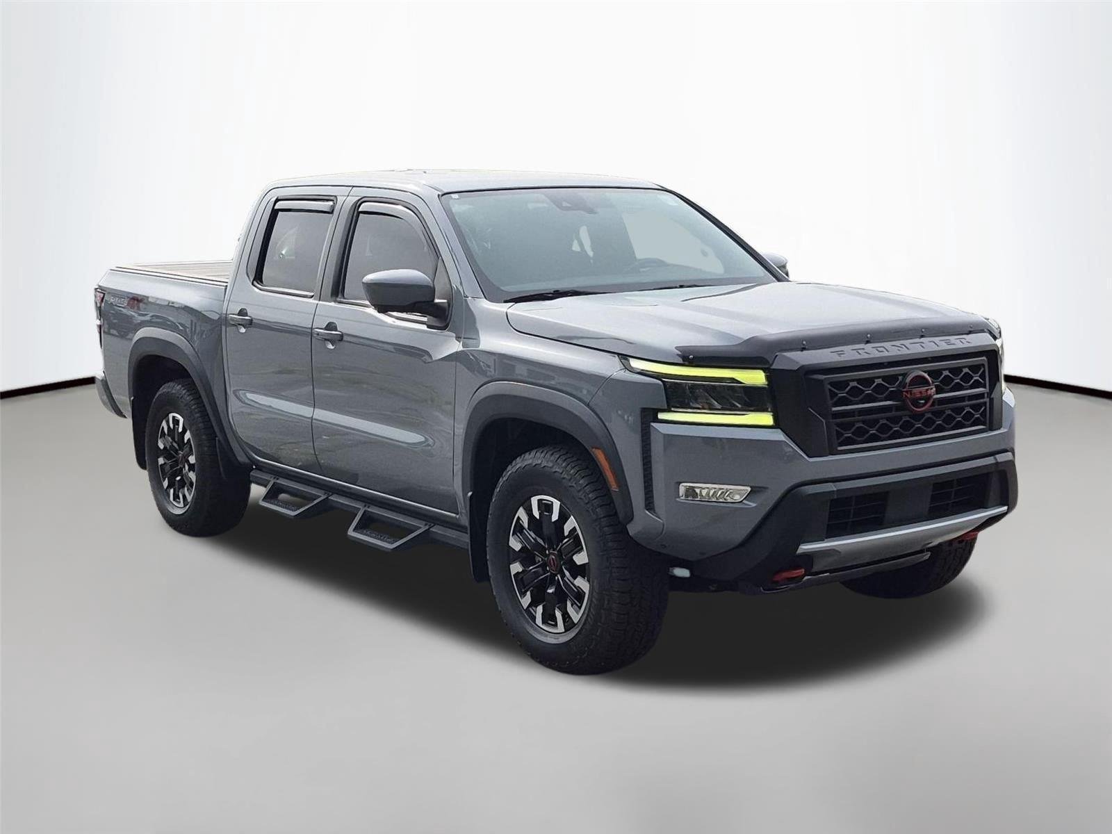 Used 2022 Boulder Grey Pearl Nissan PRO-4X image 7