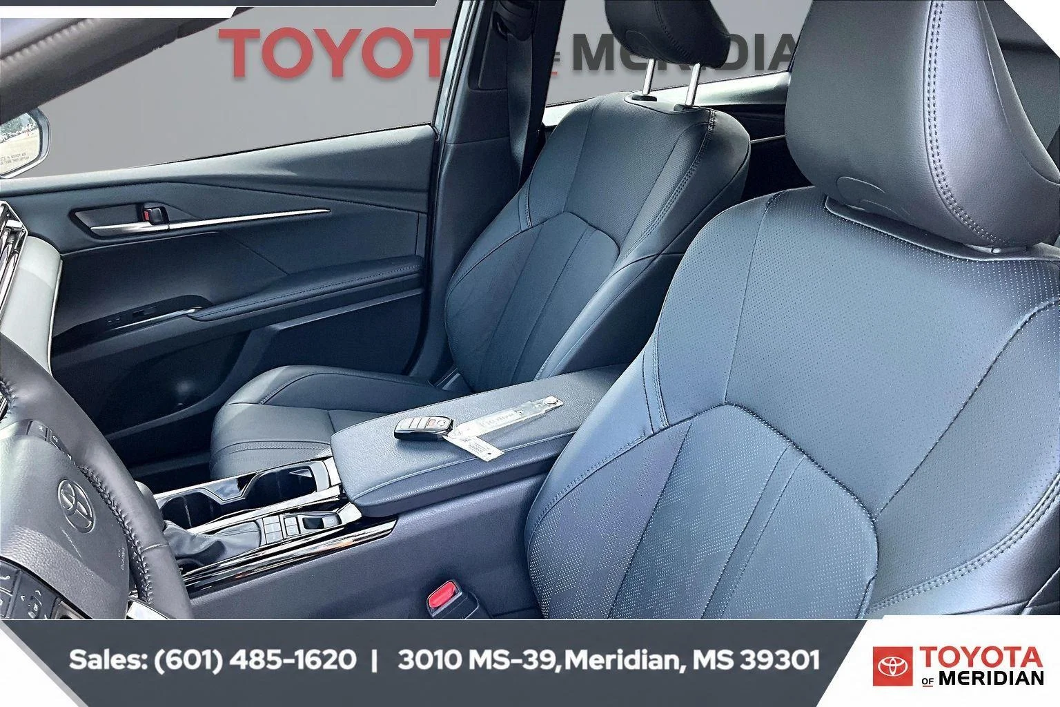 Used 2025 Heavy Metal w/Midnight Black Metallic Roof Toyota XSE image 18