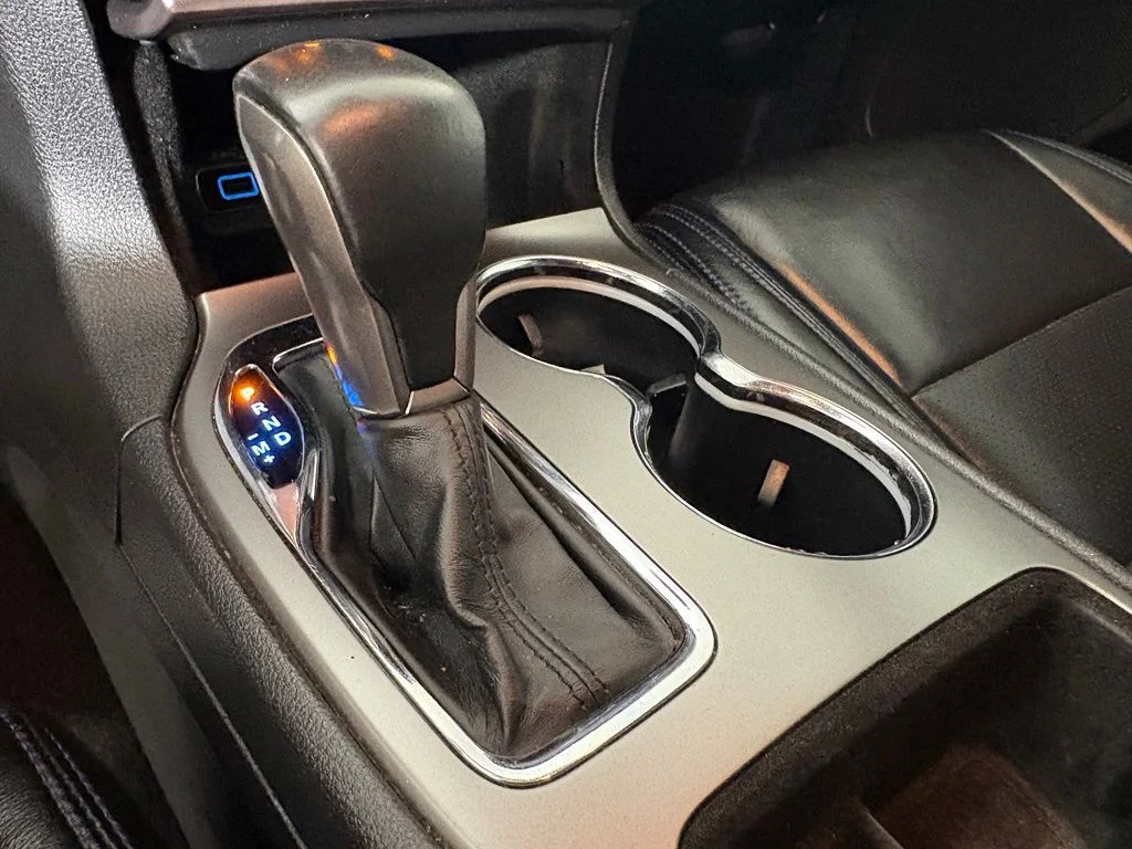 Used 2019 Black Jeep Laredo image 40