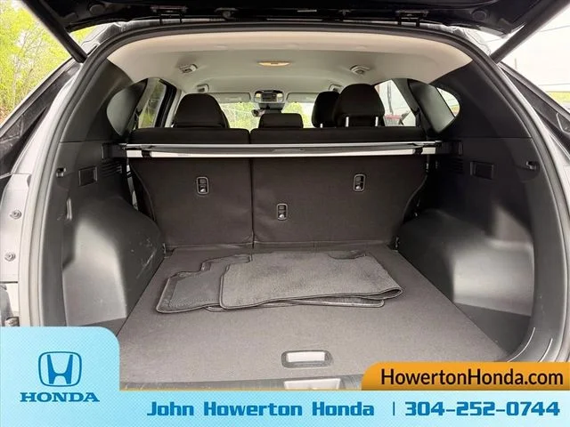 Used 2024 Black Hyundai SEL image 27