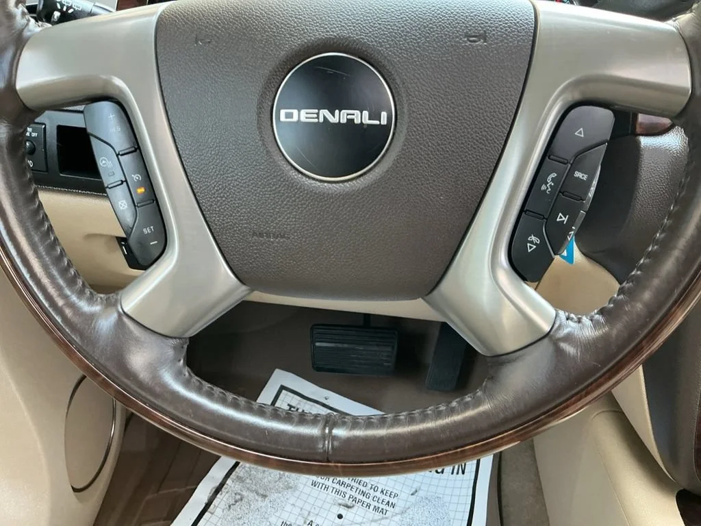 Used 2013 SUMMIT WHITE GMC Denali image 19