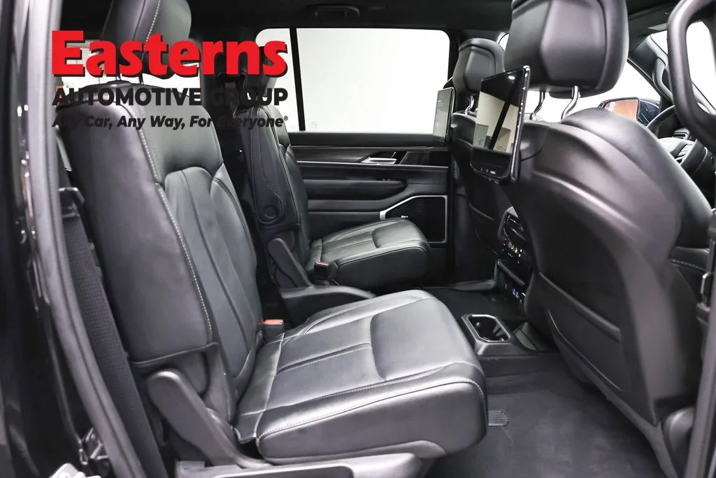 Used 2024 Black Jeep Series III image 27