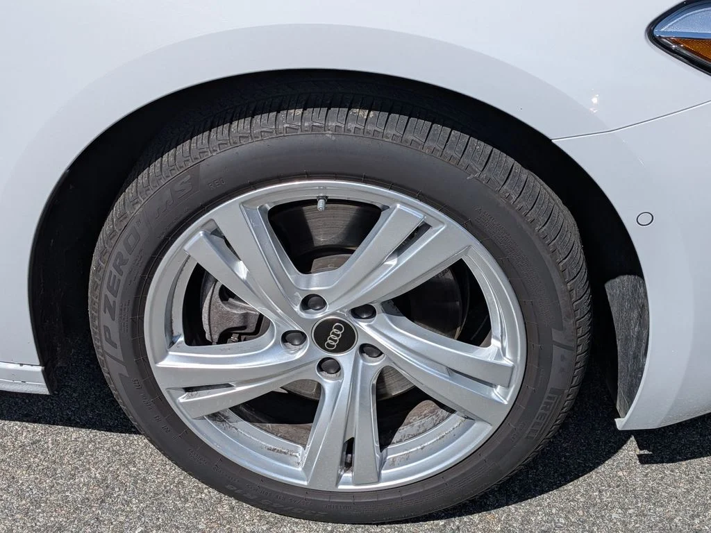 Used 2025 White Audi  image 9