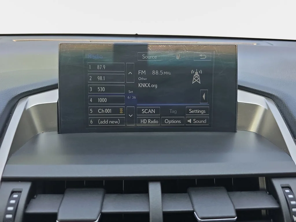 Used 2015 Silver Lexus 200t image 24