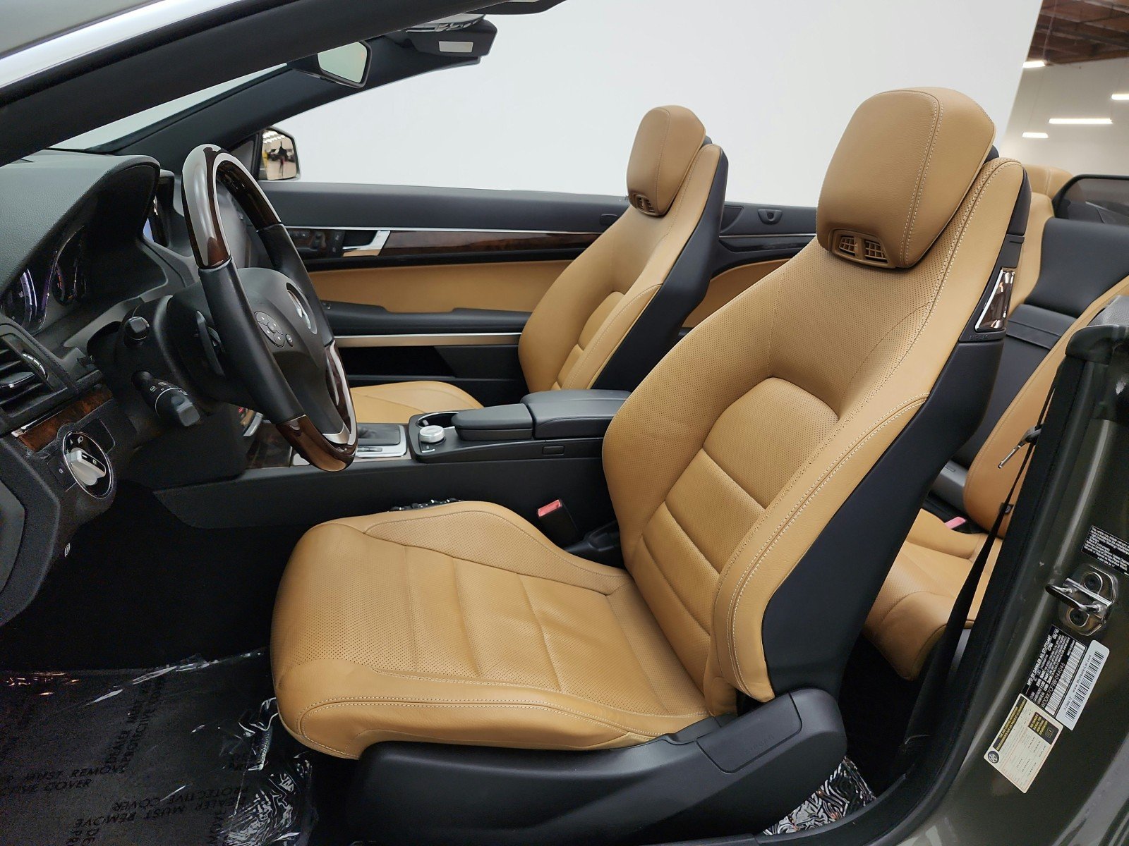 Used 2011 Olivine Grey Mercedes-Benz 2dr Cabriolet E 550 RWD image 15