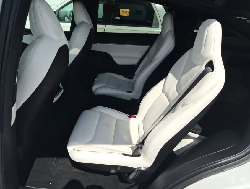 Used 2022 White Tesla Plaid image 7