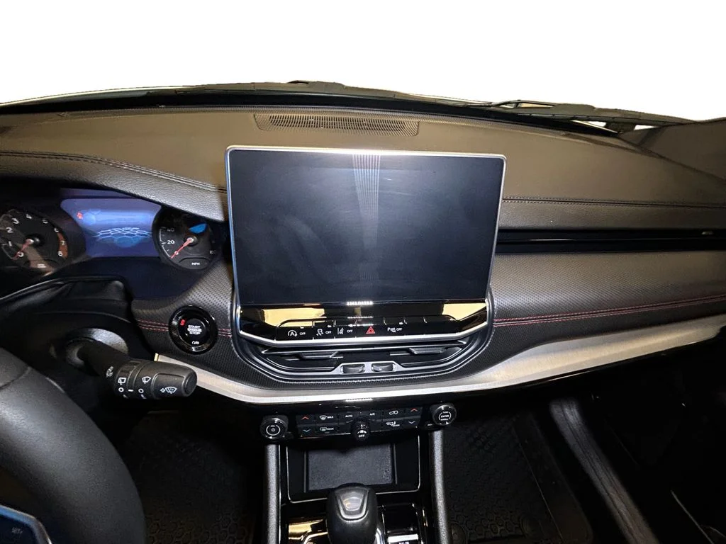 Used 2025 Bright White Jeep Trailhawk image 10
