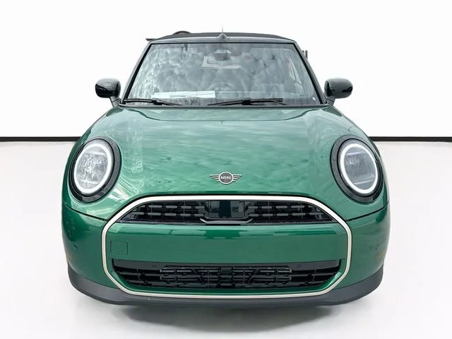 New 2026 Green MINI Signature Plus image 2