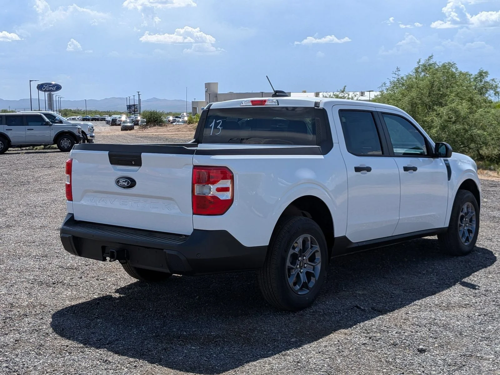 New 2026 Oxford White Ford XLT image 5
