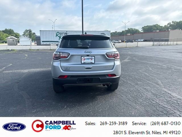 Used 2021 Billet Silver Metallic Clearcoat Jeep Limited image 4