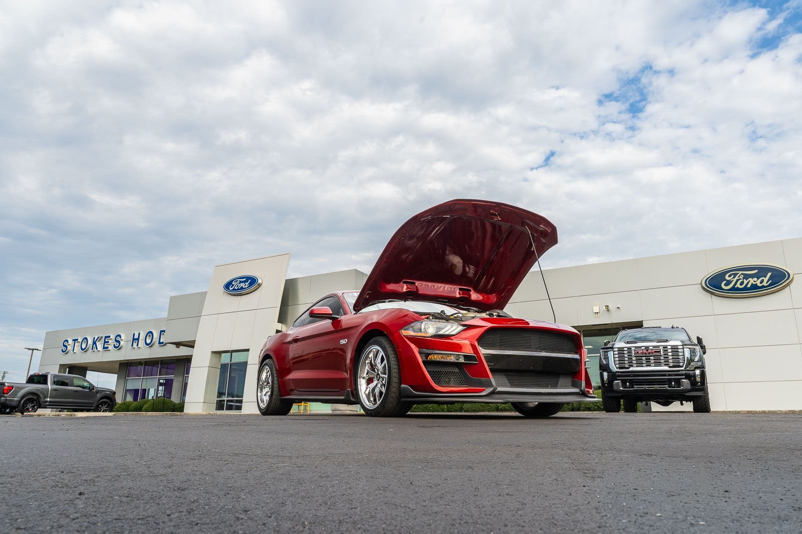 Used 2019 Red Ford GT Premium image 19