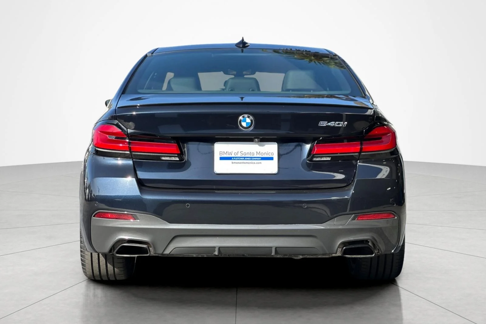 Used 2023 Carbon Black Metallic BMW 540i image 4