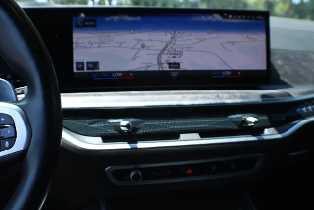 Used 2023 Brooklyn Grey Metallic BMW xDrive40i image 10