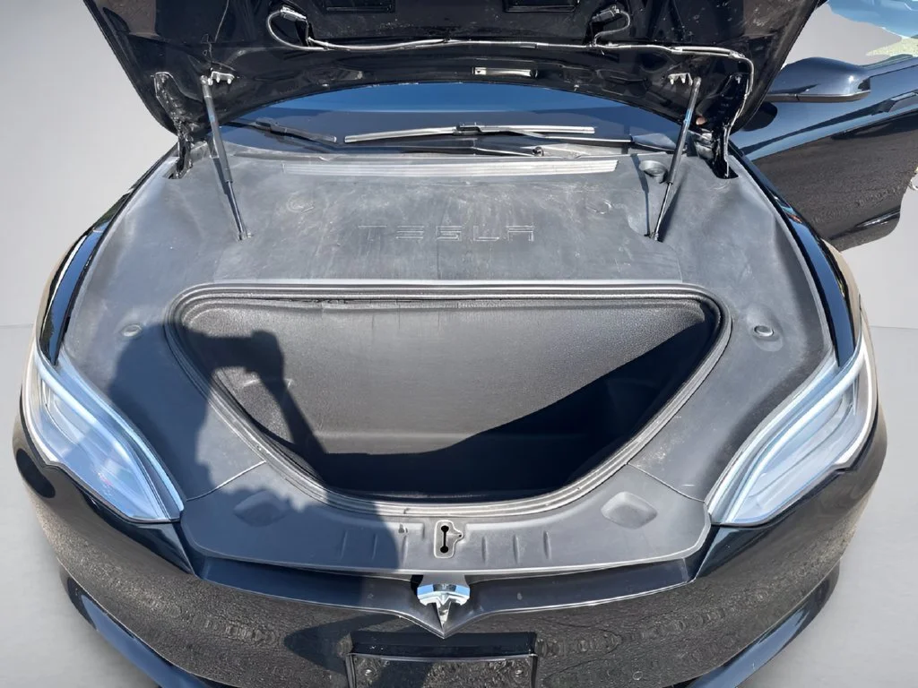 Used 2020  Tesla Performance image 30