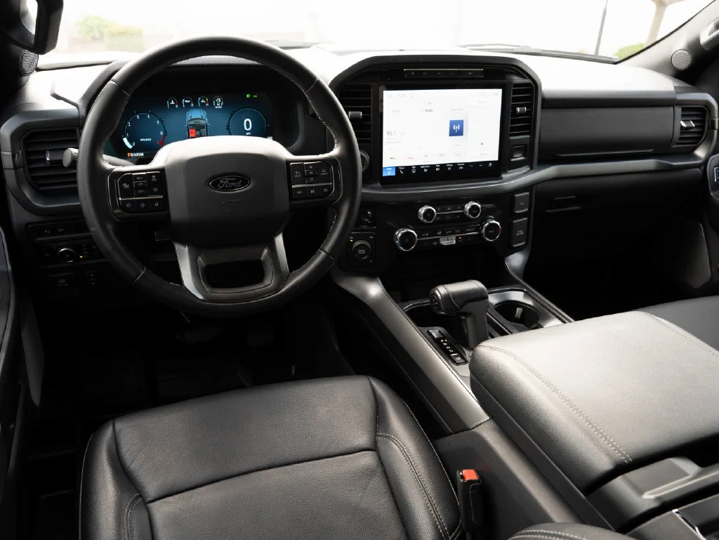 Used 2024 Oxford White Ford XLT image 4