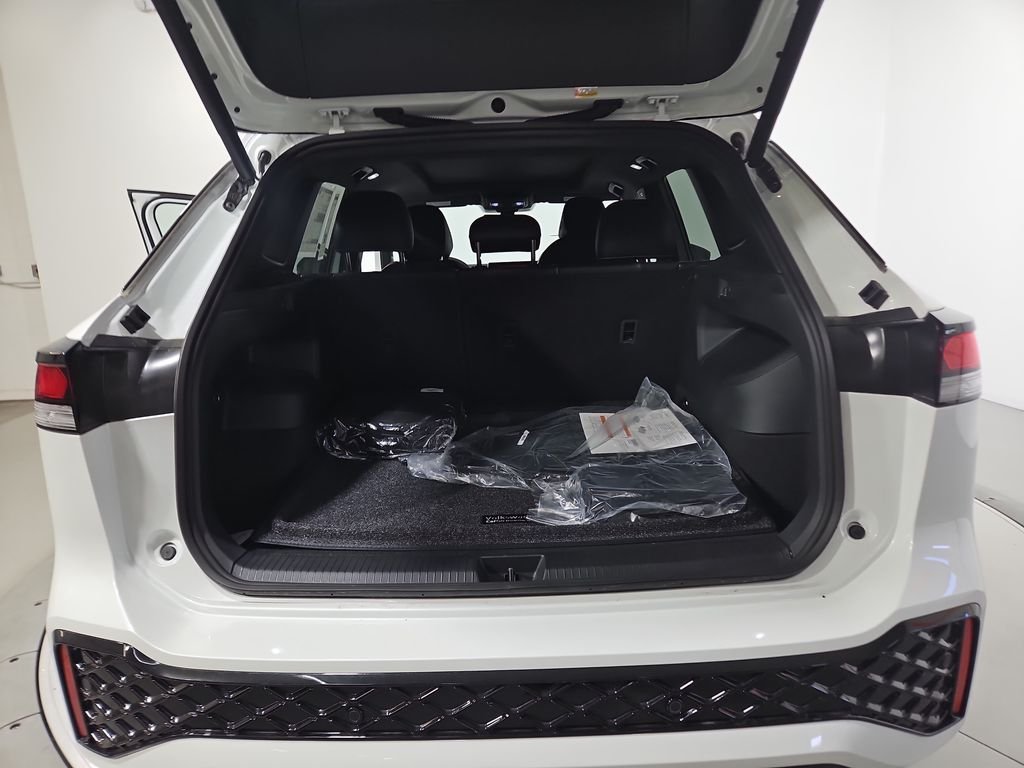 New 2026 White/off-white Volkswagen SE R-Line Black image 21