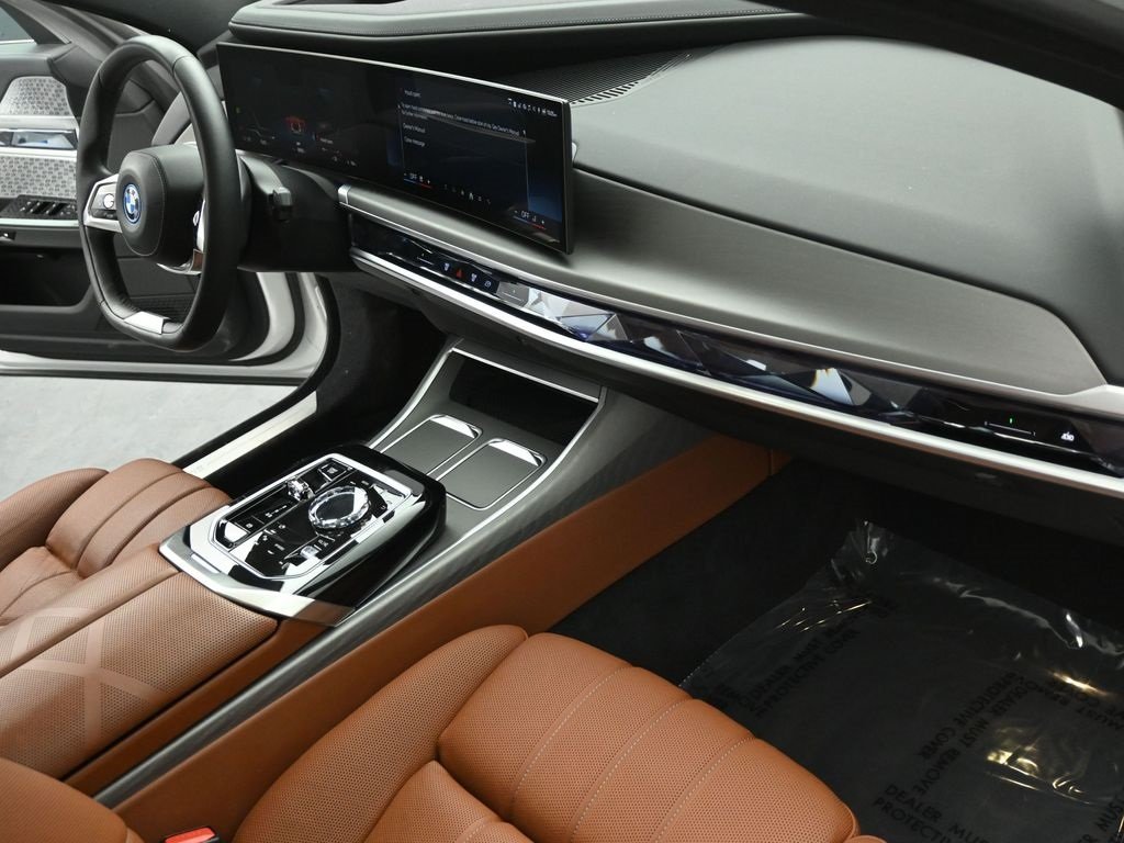 2023 BMW I7 - Image 28