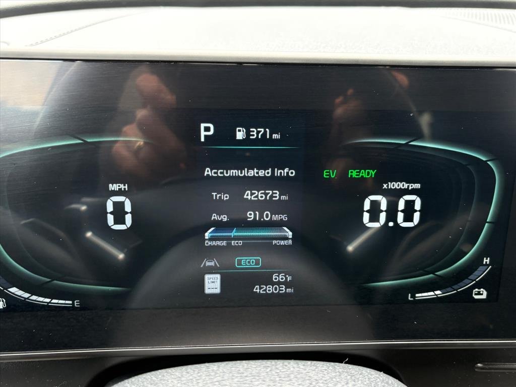 Used 2023 Shadow Matte Gray Kia X-Line image 7