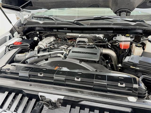 Used 2024 Summit White GMC SLE image 27