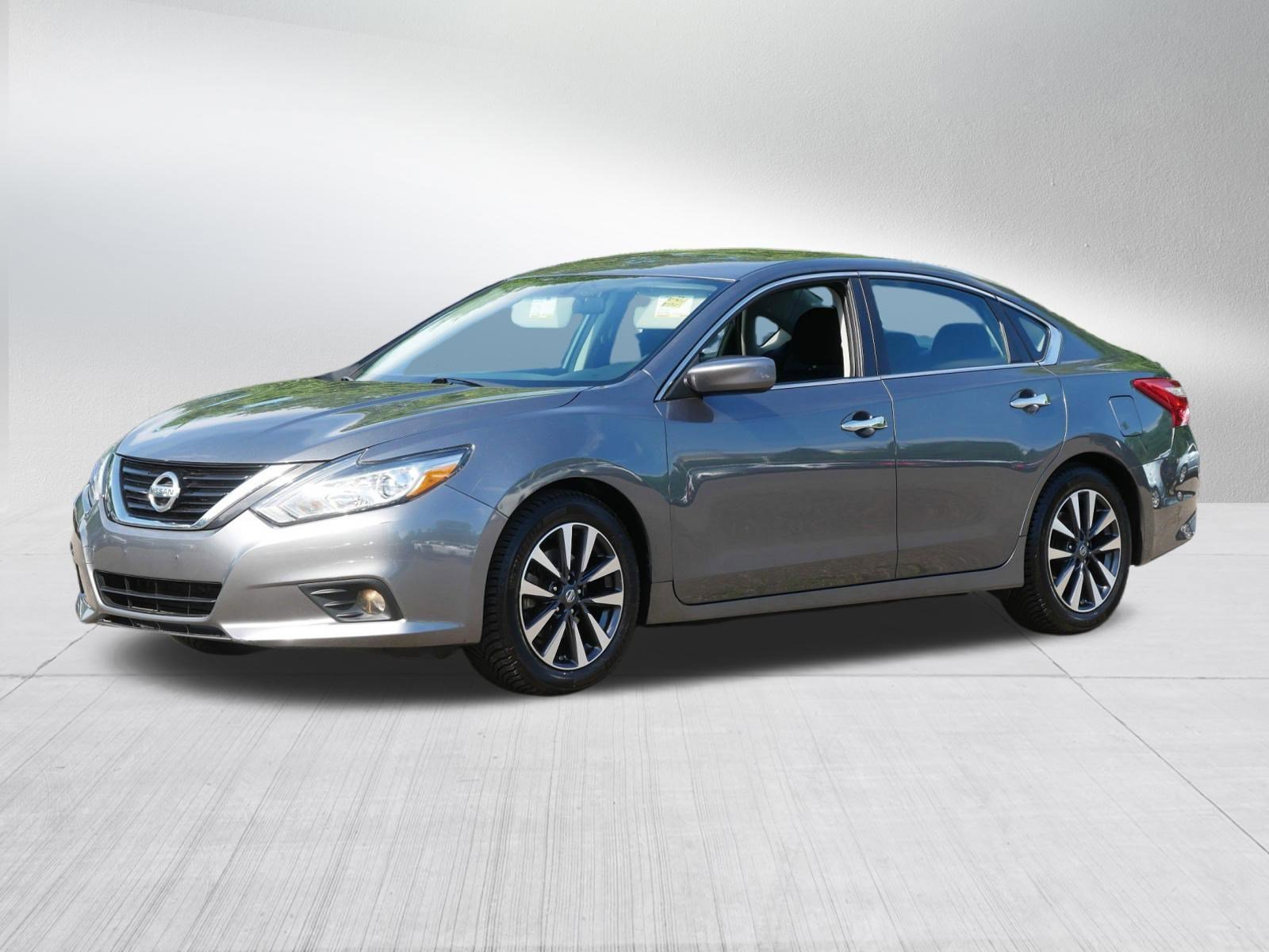 Certified Used 2017 Gun Metallic Nissan 2.5 SV image 3