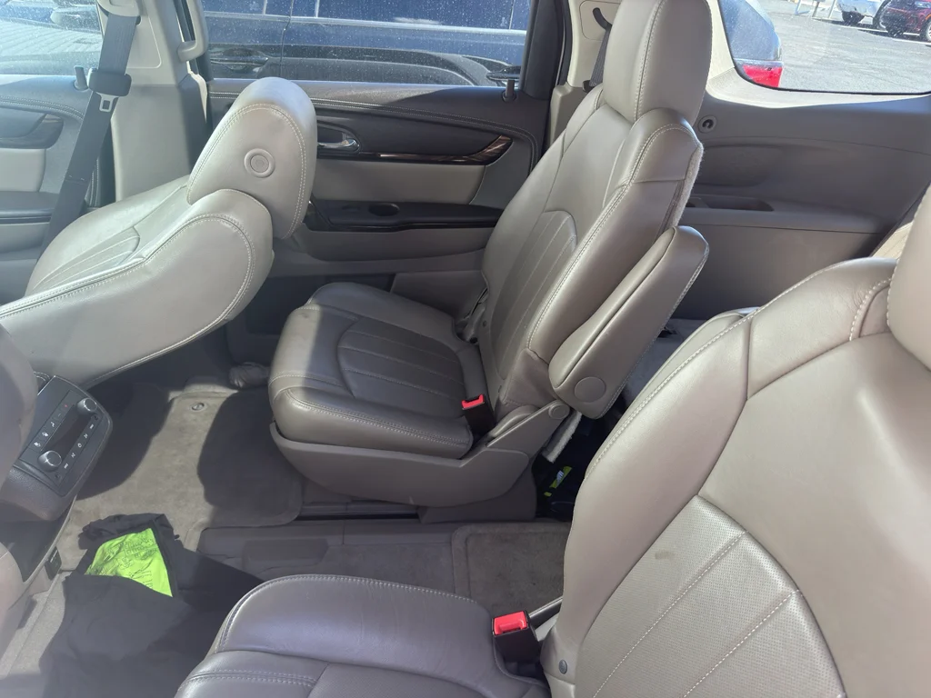 Used 2014  GMC Denali image 8