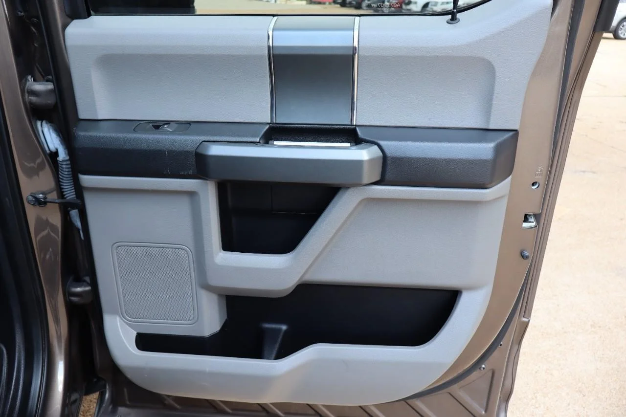 Used 2016 Caribou Metallic Ford XLT image 32