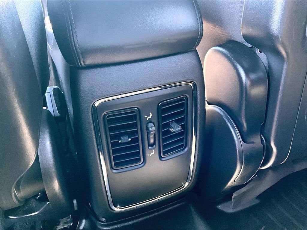 Used 2021 Silver Jeep Laredo E image 29