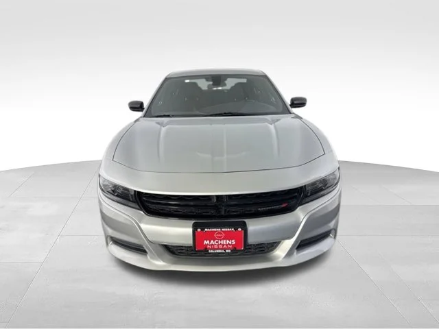 Used 2023 Silver Dodge SXT image 4