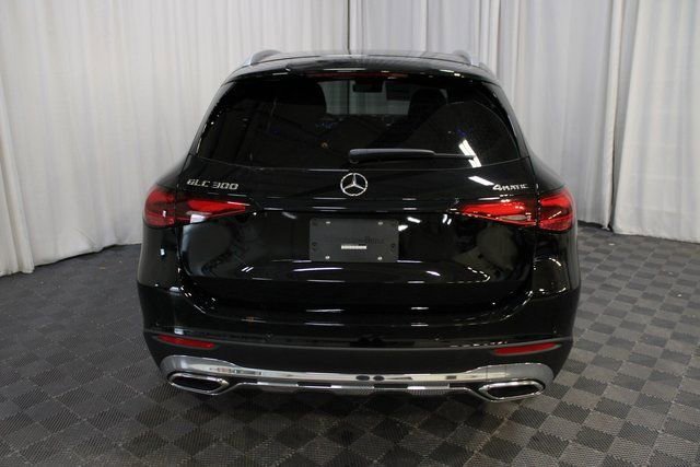 New 2026 Black Mercedes-Benz GLC 300 image 39