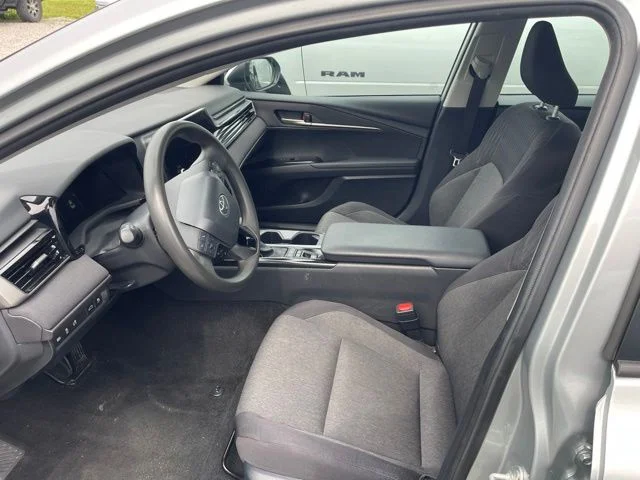 Used 2025 Silver Toyota LE image 8