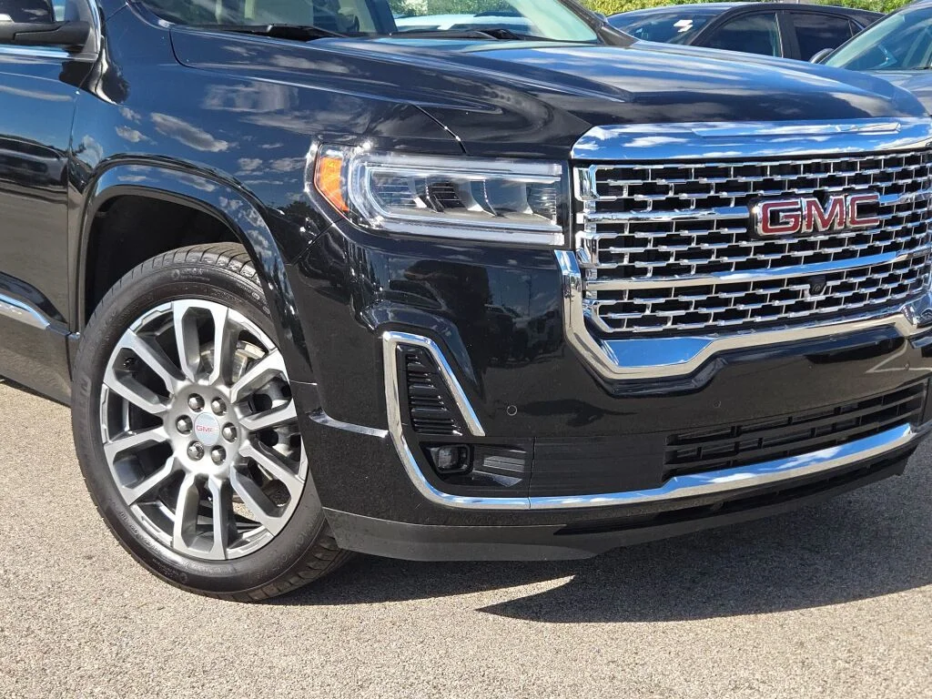 Used 2023 Black GMC Denali image 3