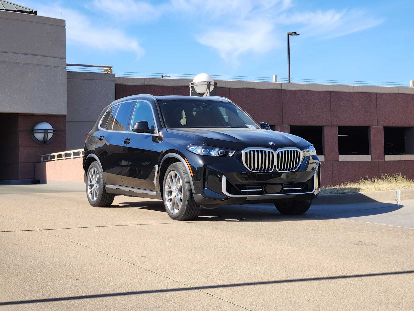 Used 2025 BMW X5 50e with VIN 5UX43EU00S9Z14665 for sale in Plano, TX
