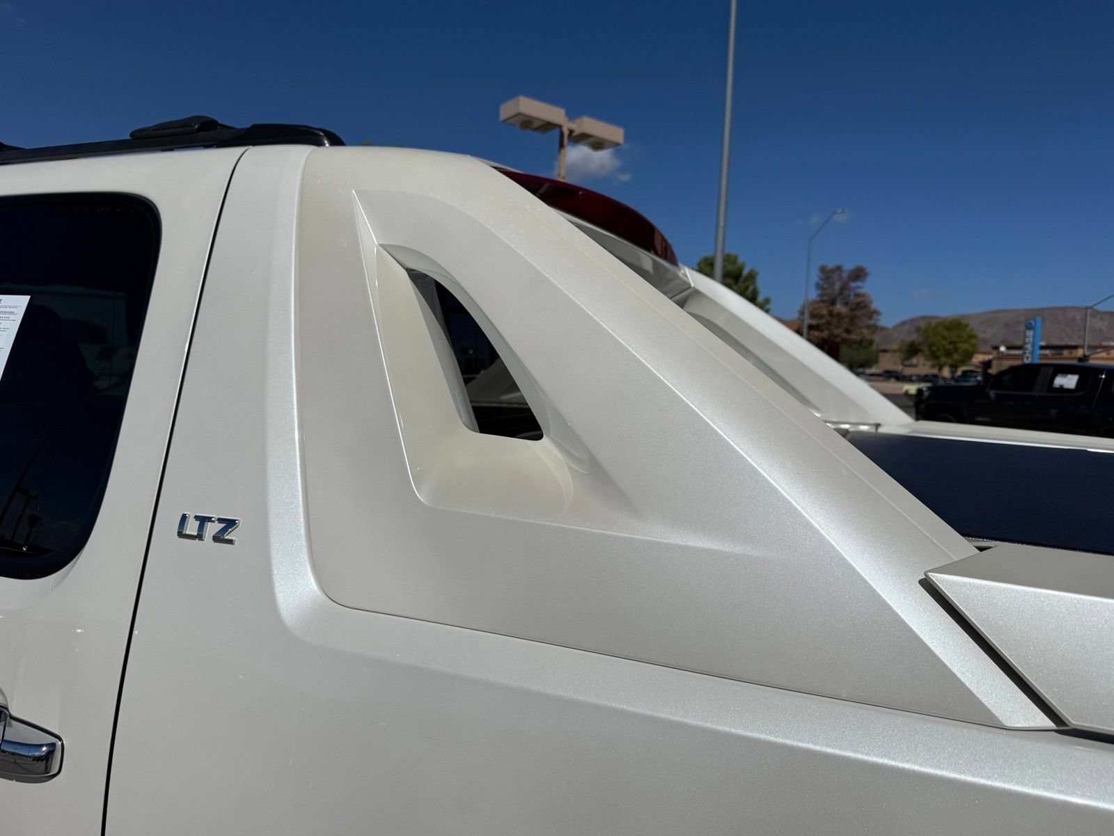 2012 Chevrolet Avalanche LTZ - Photo 9