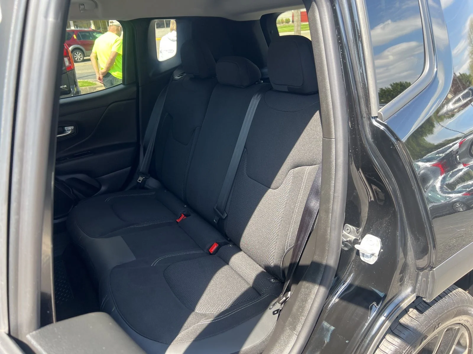 Used 2023 Black Clearcoat Jeep Altitude image 39