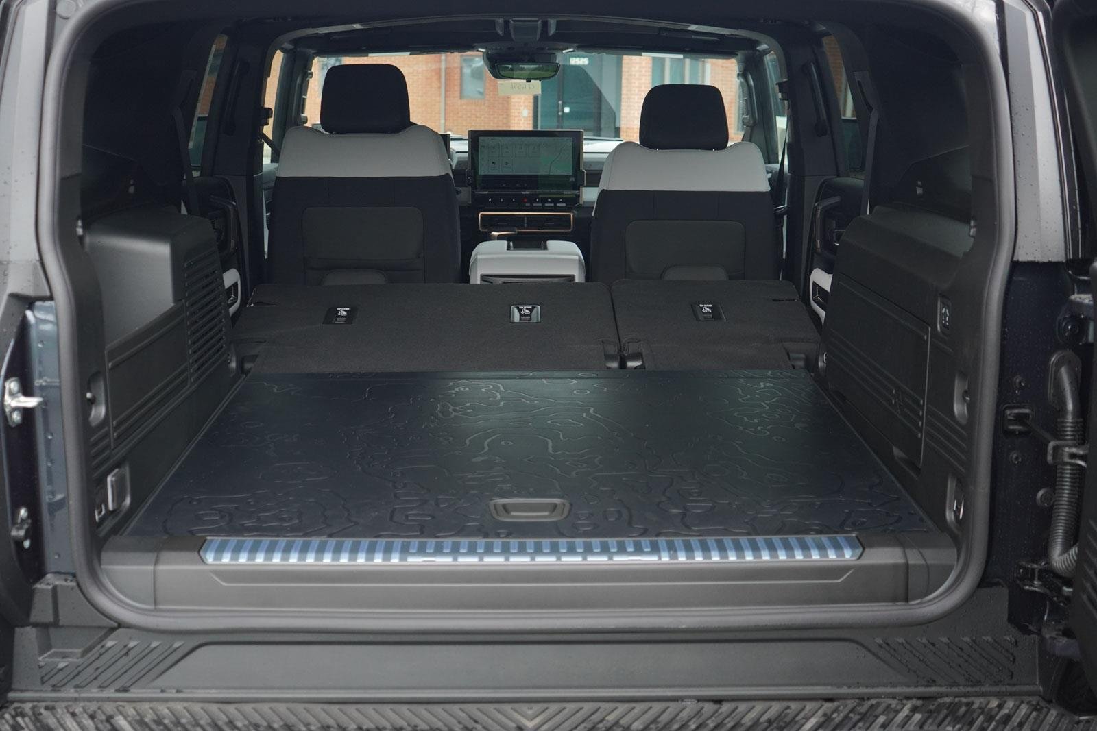 New 2025 Graphite Blue Metallic GMC 2X image 32