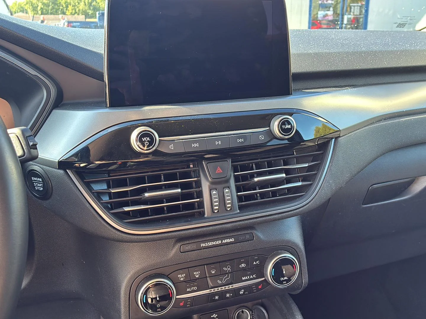 Used 2024 Agate Black Ford Active image 15