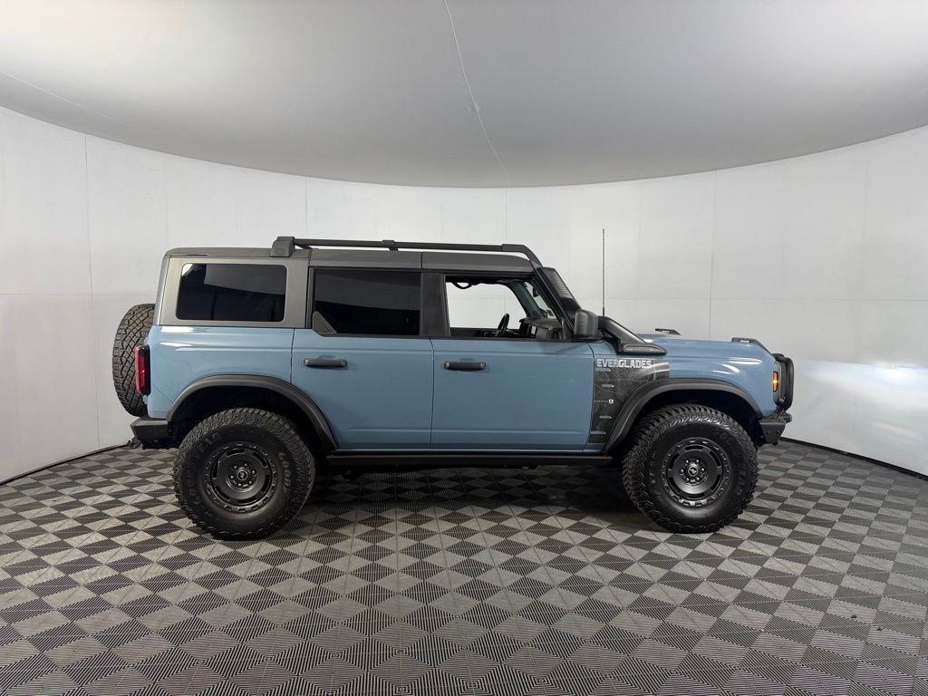 Used 2023 Blue Ford Everglades image 6