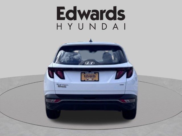 Used 2024 White Hyundai SE image 7