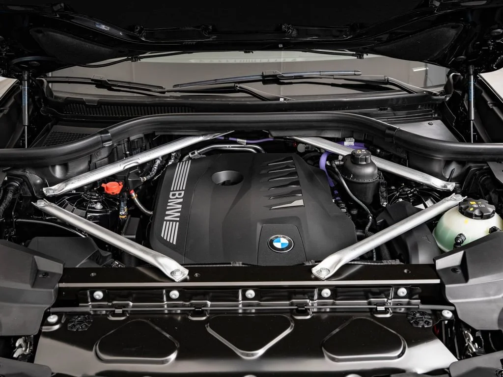 New 2026 Black Sapphire Metallic BMW xDrive40i image 48