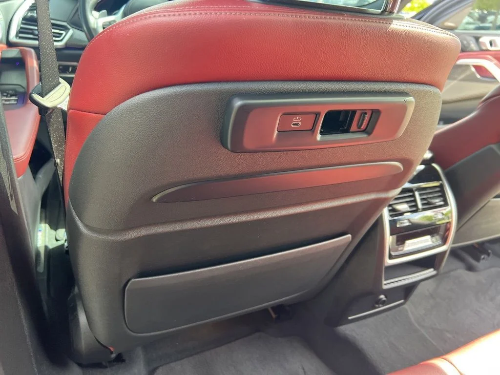 Used 2020 Black BMW M50i image 57