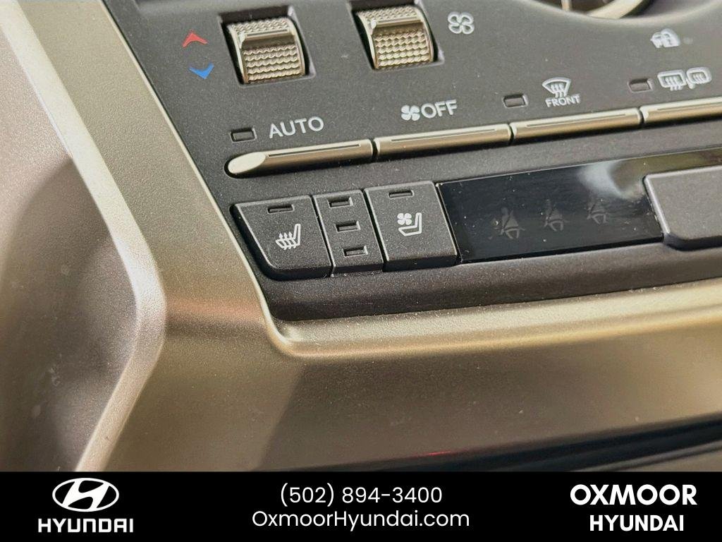 Used 2021 Eminent White Pearl Lexus Base image 19